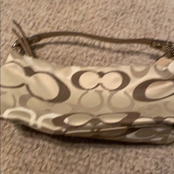 Coach bag, small great for small accessories. - Picture 4 of 8